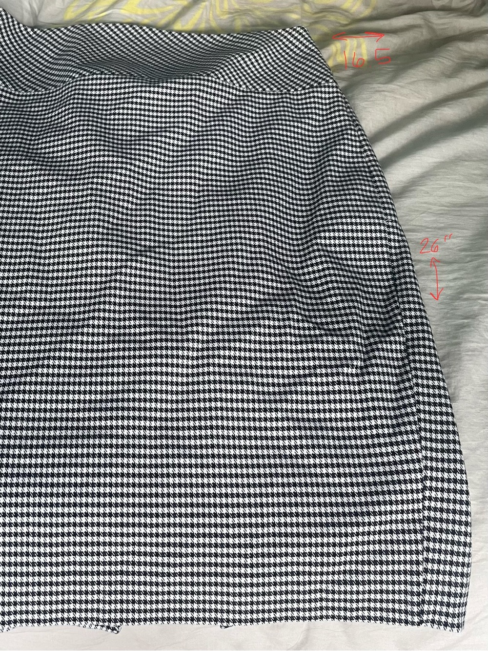 ExpressBlack & White Houndstooth Skirt